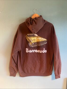 Source Unknown Brown Crewneck Sweatshirt with Yellow Car Graphic